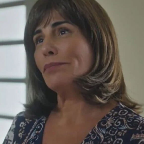 No final da novela 'Terra e Paixão', Irene (Gloria Pires) encerra ao lado de ator galã.