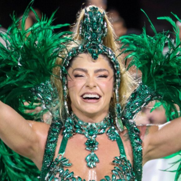 Carnaval 2024 da Mocidade: rainha da escola deixou à mostra tatuagem próxima ao bumbum