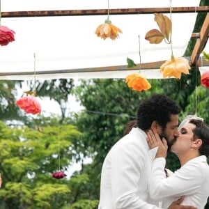 Sensação de 'Terra e Paixão', Kelvin e Ramiro terminaram a novela com um casamento grandioso
