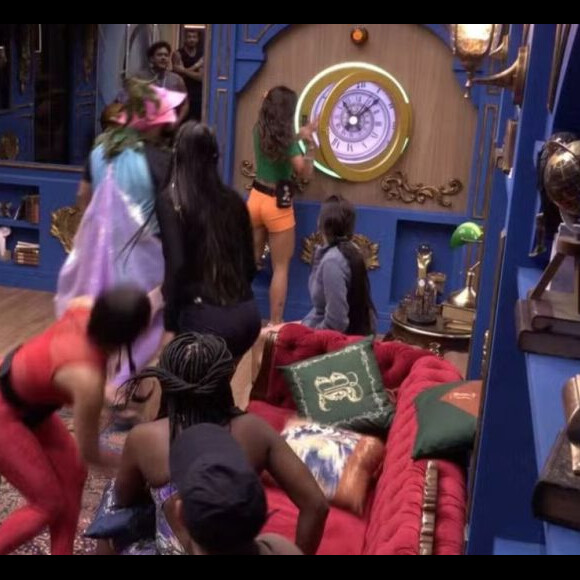 'BBB 24': Brothers tentaram impedir, mas Vanessa Lopes desistiu do programa