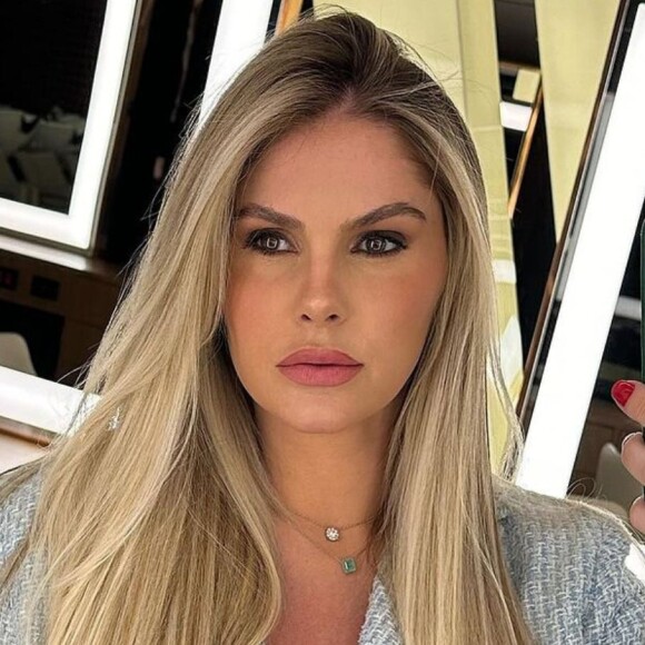 Bárbara Evans mostra antes e depois da gravidez de gêmeos: modelo perdeu 8 quilos em 15 dias!