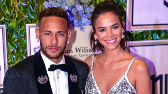 Bruna Marquezine foi traída por Neymar com modelo que será mãe do 3º filho do jogador. Entenda polêmica!