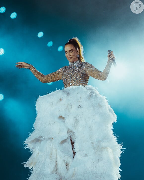 Ivete Sangalo conta que deu para Beyoncé um livro com imagens da cultura da Bahia, incluindo, fotos do Carnaval de Salvador