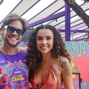 Carnaval 2024: ex-BBB's Paula e Breno curtem a folia em São Paulo