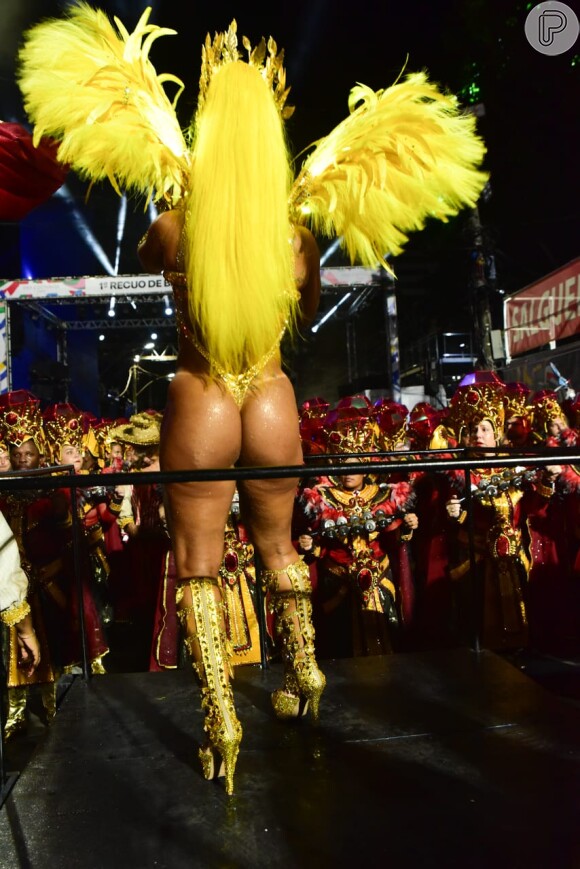 Viviane Araújo quis mudar completamente o corpo antes do Carnaval 2024 e surgiu bem definida