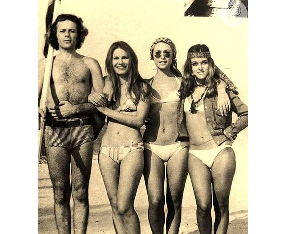 Carlos Vereza, Renata Sorrah, Dina Sfat e Djenane Machado na Praia de Ipanema no ano de 1970