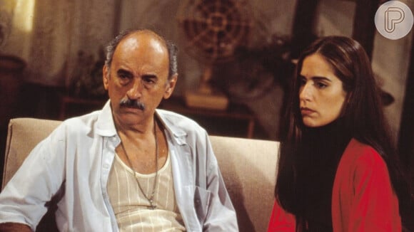 Raquel (Gloria Pires) e Floriano (Sebastião Vasconcellos), filha e pai na novela Mulheres de Areia