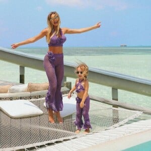 Ana Paula Siebert e Vicky combinaram looks nas Maldivas