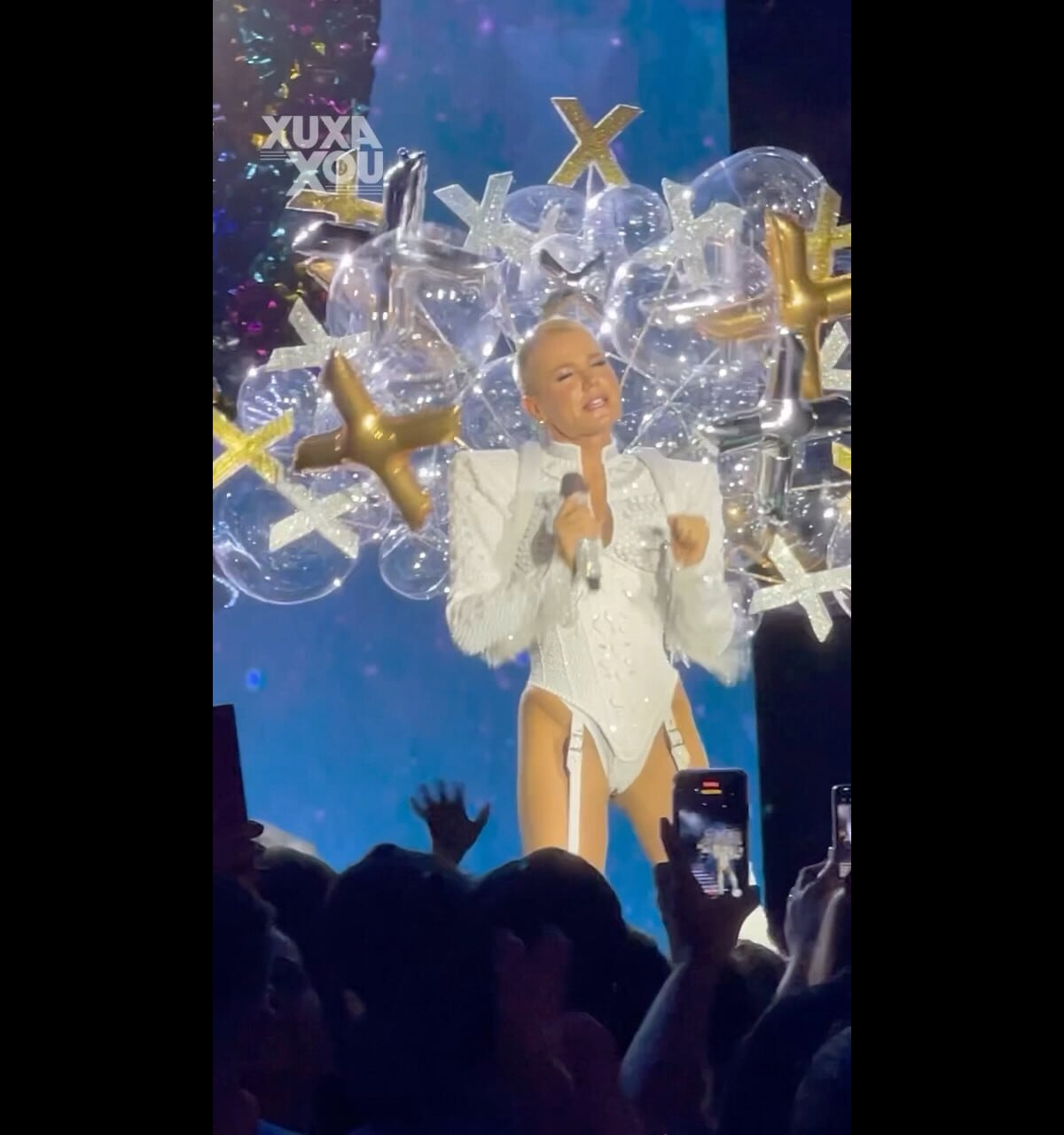 foto-xuxa-s-de-body-na-maioria-dos-looks-destacou-pernas-torneadas