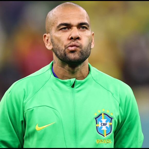 Daniel Alves pode não ser colocado em liberdade caso a Justiça atenda pedido do Ministério Público espanhol