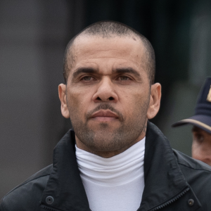 Quem pagou a fiança de Daniel Alves? Jogador que desembolsou o valor já ajudou outro amigo envolvido em caso de estupro