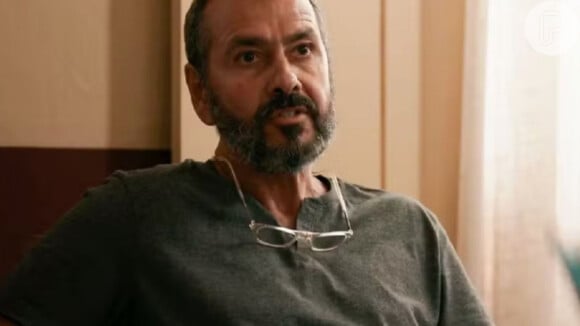 José Inocêncio (Marcos Palmeira) fica enfurecido ao saber do namoro de João Pedro (Juan Paiva) e Sandra (Giullia Buscacio) na novela Renascer