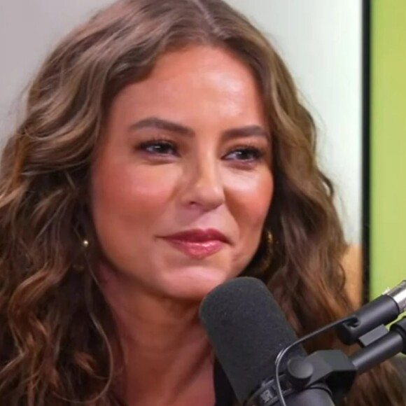 Paolla Oliveira abordou as críticas que sofreu publicamente nos últimos meses sobre seu corpo durante a entrevista