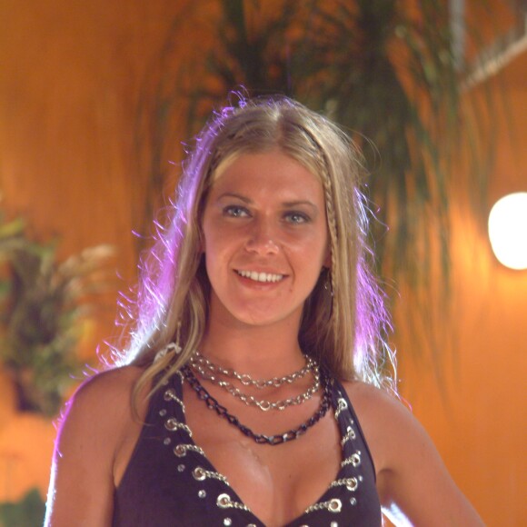 A ex-BBB Antonela Avellaneda revelou ter sido namorada de Junior Lima após deixar o reality