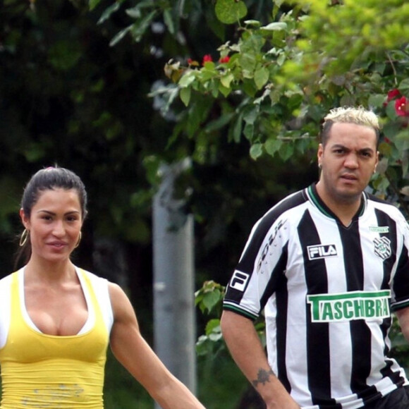 Nos primeiros anos de namoro com Belo, Gracyanne Barbosa tinha o corpo magro, mas bem menos definido