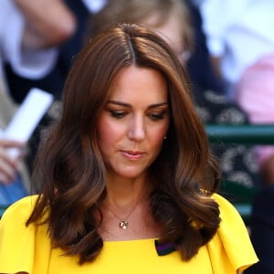 Com câncer, Kate Middleton se recusa a usar perucas e segue afastada de compromissos com a realeza