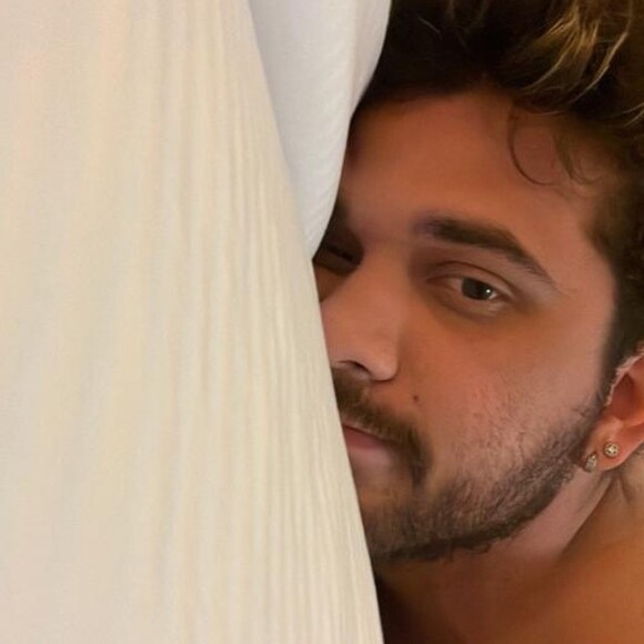 Internautas culparam Gustavo Mioto pelo vai e vém do namoro com Ana Castela