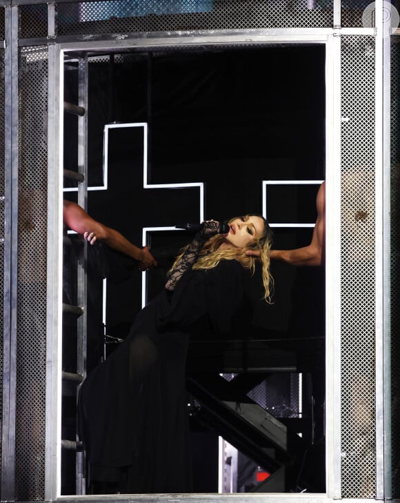 Show de Madonna: 'Aquilo não é show, aquilo é uma suruba. Aquilo você faz em outro lugar, não é em show, não é em palco', disse Leonardo