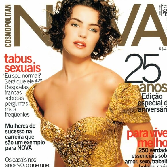 E da-lhe chá de beleza! Com look dourado sedutor, Ana Paula Arósio foi capa da edição de 25 anos da revista Cosmopolitan Nova