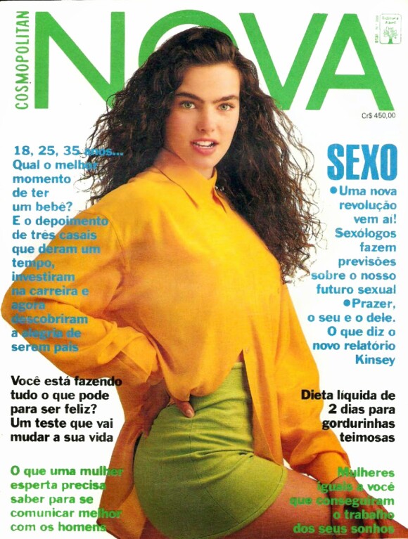 Mais uma vez para a Cosmopolitan Nova, Ana Paula Arósio posou bem mais comportada e valorizou suas pernas