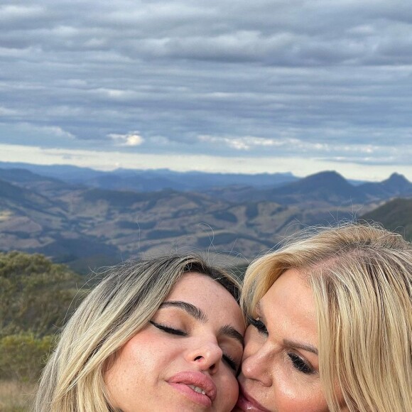 Casamento de Monique Evans e Cacá Werneck terá decoração com muitas flores