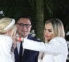 Monique Evans se casou com a DJ Cacá Werneck na noite da última quinta-feira (16)