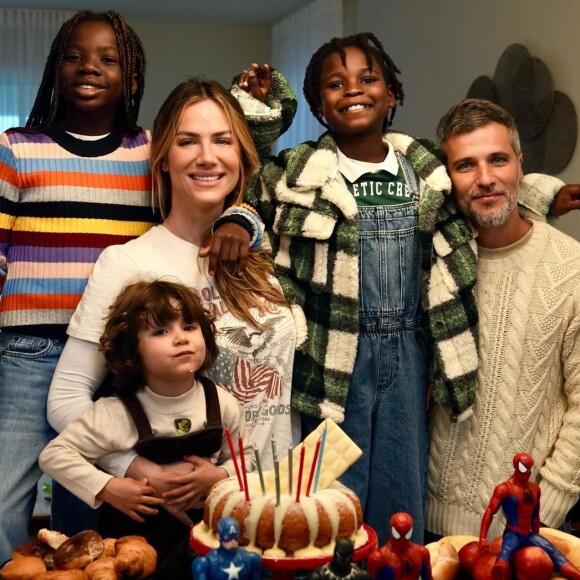 Bruno Gagliasso e Giovanna Ewbank são pais de Títi, de 11 anos; Bless, de 9 anos e Zyan, de 4 anos