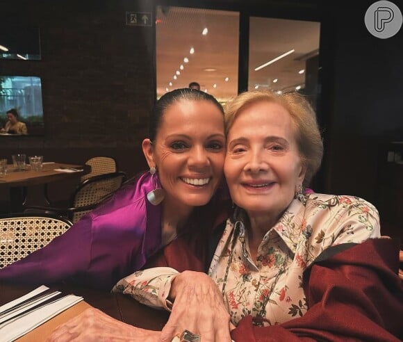 Glória Menezes em foto com a nora Mocita Fagundes, mulher de Tarcísio Filho