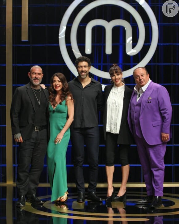 Rodrigo Oliveira julgou o Petit Gateau da repescagem, ao lado de Henrique Fogaça, Helena Rizzo, Erick Jacquin e da apresentadora Ana Paula Padrão no 'MasterChef Brasil 2024'