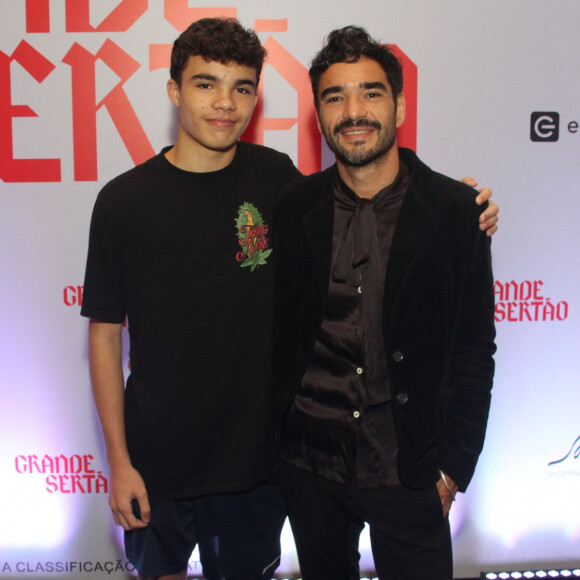 Caio Blat fez rara aparição com filho mais novo, Bento, 14 anos