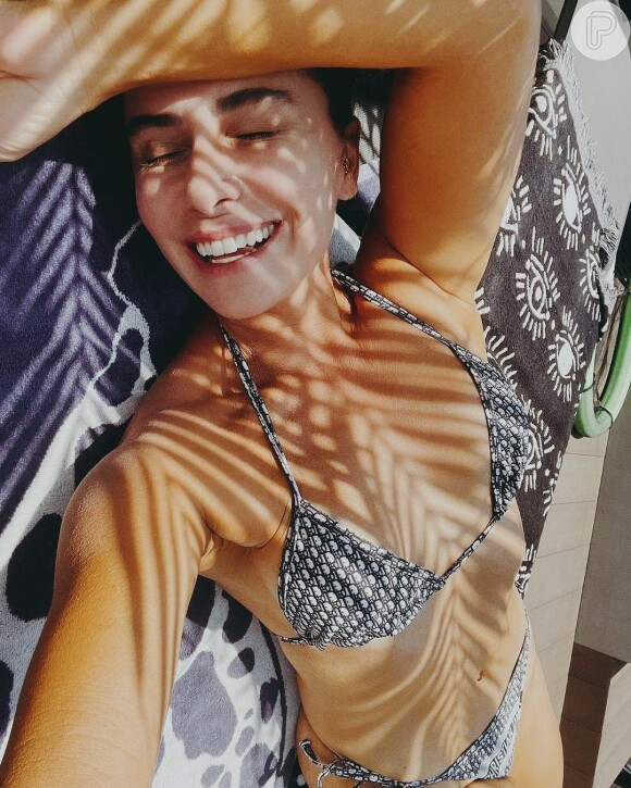 Giovanna Antonelli valorizou barriga chapada em foto de biquíni