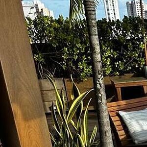 Fotos de Giovanna Antonelli de biquíni fazem sucesso na web