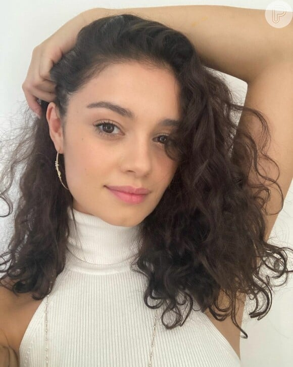 Sophie Charlotte estaria se aproximando cada vez mais de Xamã nos bastidores de 'Renascer'; Fábia Oliveira alegou que os dois estariam vivendo romance