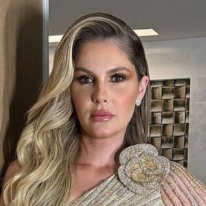 Bárbara Evans transforma o corpo com cirurgias plásticas e mostra resultado chocante na web