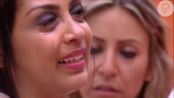 Amanda chora por causa de Fernando, que escolheu ficar com Aline, no 'BBB15'