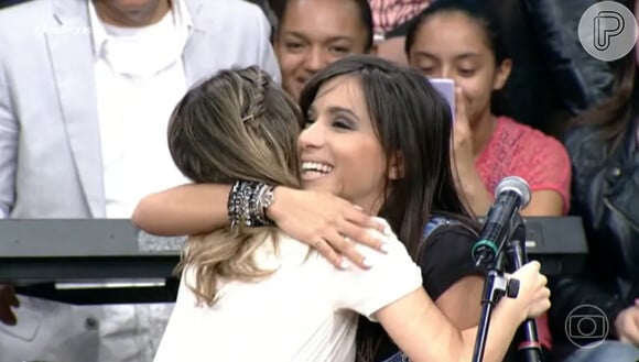 Anitta era muito fã de Sandy e se emocionou com presença de cantora no Altas Horas
