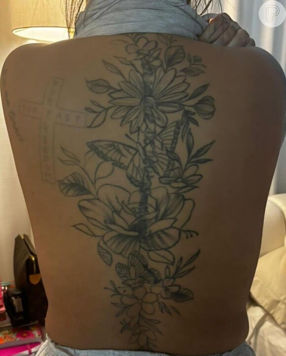 Rafaella Santos cobre tatuagem antiga, fecha as costas com novo desenho ...