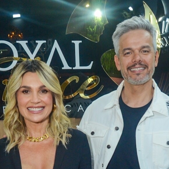 Otaviano Costa em foto com a mulher, Flávia Alessandra, no final de junho dias antes de passar por cirurgia no coração