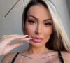 Andressa Urach publicou um vídeo ao som da faixa 'Kika no Pai'. A modelo fez jus à música e colocou os atributos para 'quicar'