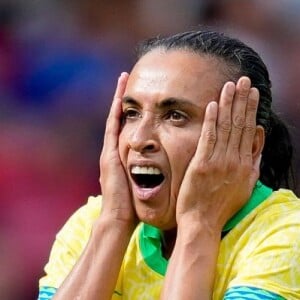 Marta Silva acertou a cabeça de uma das jogadoras espanholas ainda no primeiro tempo e levou um cartão vermelho