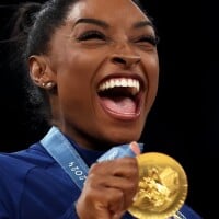 Até agora, Simone Biles faturou uma impressionante fortuna com 2 ouros olímpicos e pode conquistar até R$ 1 milhão