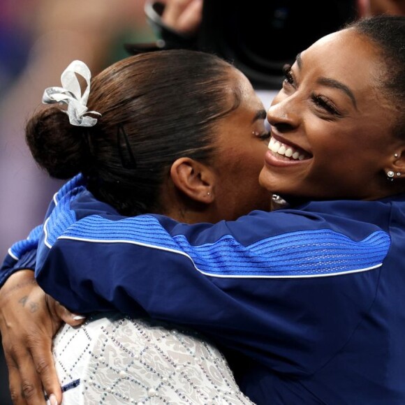 Jordan Chiles e Simone Biles dividiram o pódio nas Olimpíadas de Paris 2024