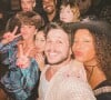 Bruna Marquezine posou com amigos e com o namorado, João Guilherme, em sua festa