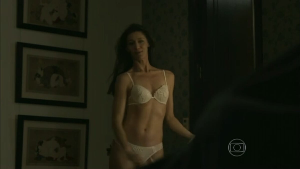 Maria Fernanda Cândido surge de lingerie em Felizes Para Sempre?: Que  mulher - Purepeople
