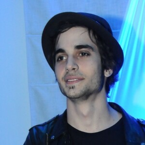 Filho de Fábio Jr., Fiuk contou que aos 11 anos não seguia as dicas do pai famoso e usava calças coloridas: 'Fazia tudo diferente do que ele queria'