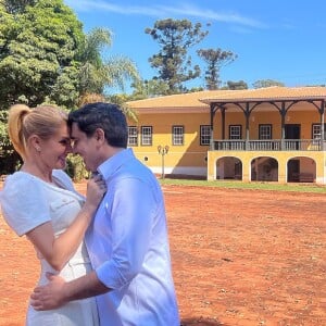 Vidente ainda alertou Ana Hickmann sobre uma mulher, que inventará mentiras para tentar desestabilizar o casal