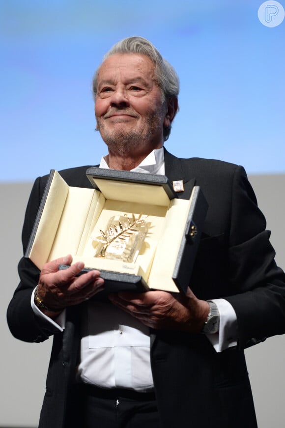 Alain Delon recebeu a Palma de Ouro honorária no Festival de Cannes de 2019, uma de suas premiações