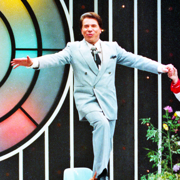 Silvio Santos ficou 17 dias internado e morreu por conta de broncopneumonia em 17 de agosto de 2024