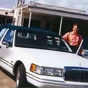 Lincoln Continental 1993: conheça o carro preferido de Silvio Santos.