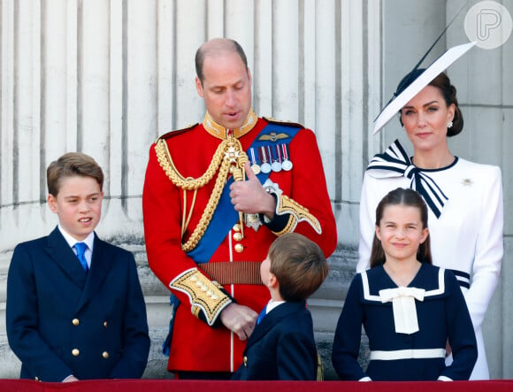 Os filhos de Kate Middleton e William também são conhecidos por seus comportamentos brincalhões em eventos públicos.